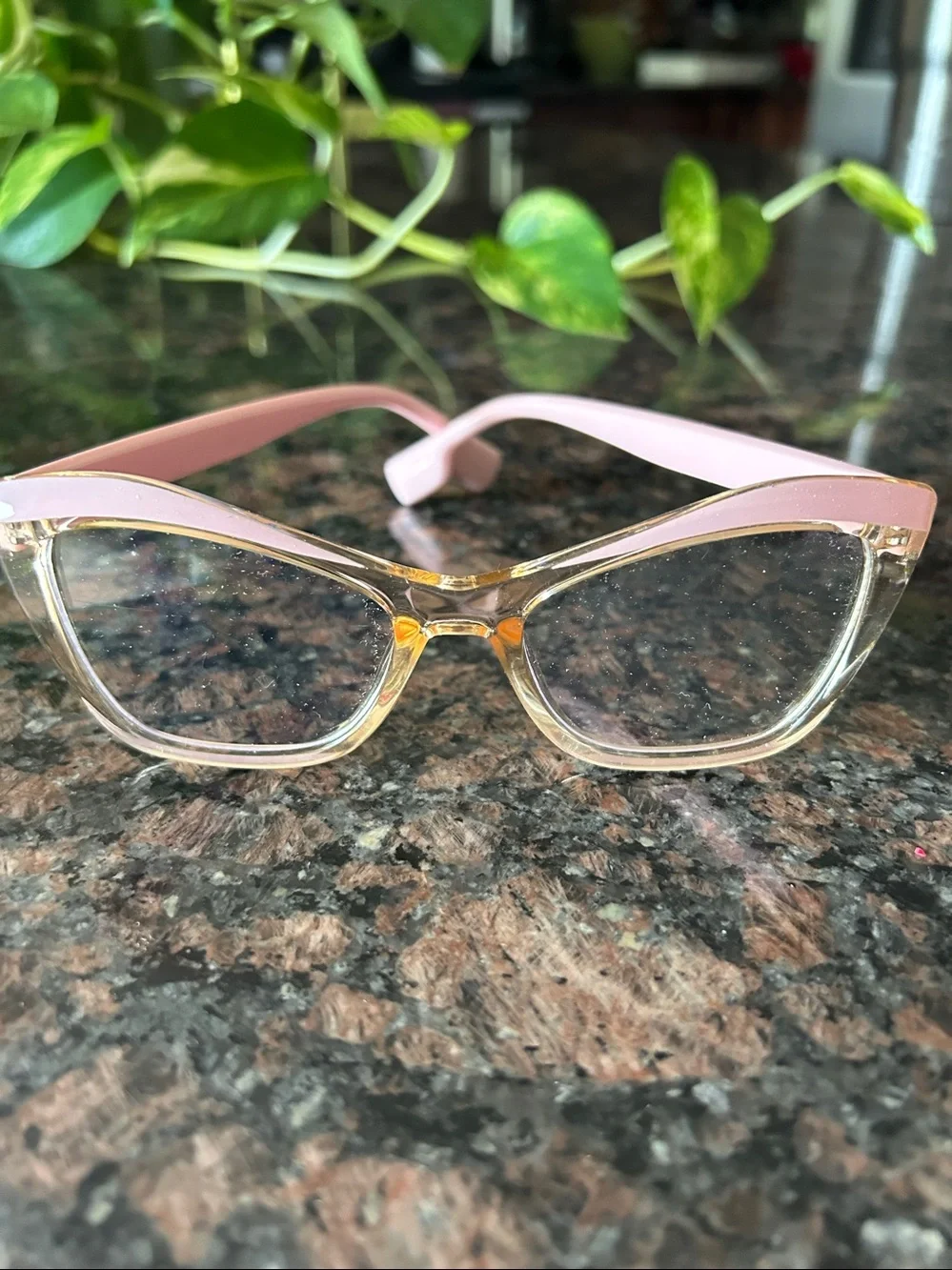 Cat-Eye Anti-Blue Light Glasses Women Ultra-Light Fashionable Anti-fatigue